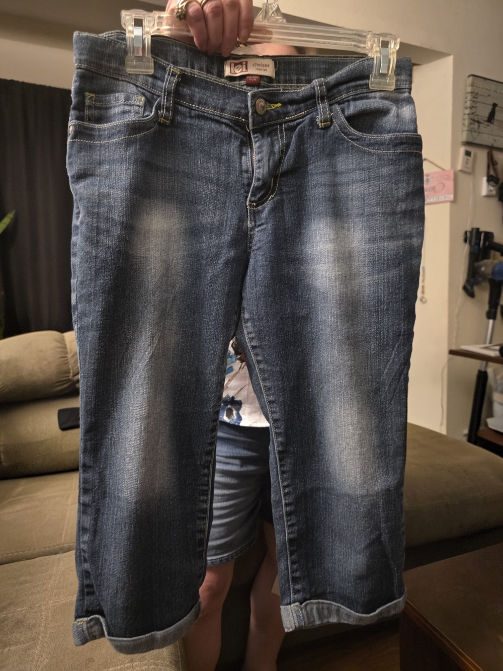 lei Mid-Rise Light Blue Cropped Jeans with Rolled Hem